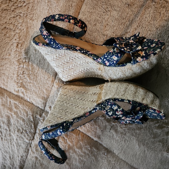 MIA Size 10 Blue Floral Strappy Tan Espadrille Wedge - Picture 2 of 8